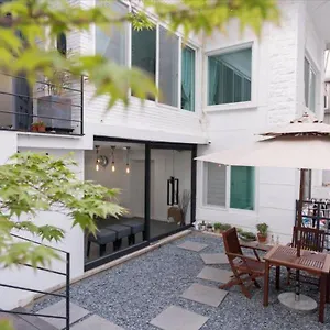 Mono House Hongdae 酒店