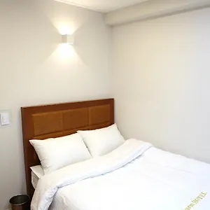 チャーム ホテル
